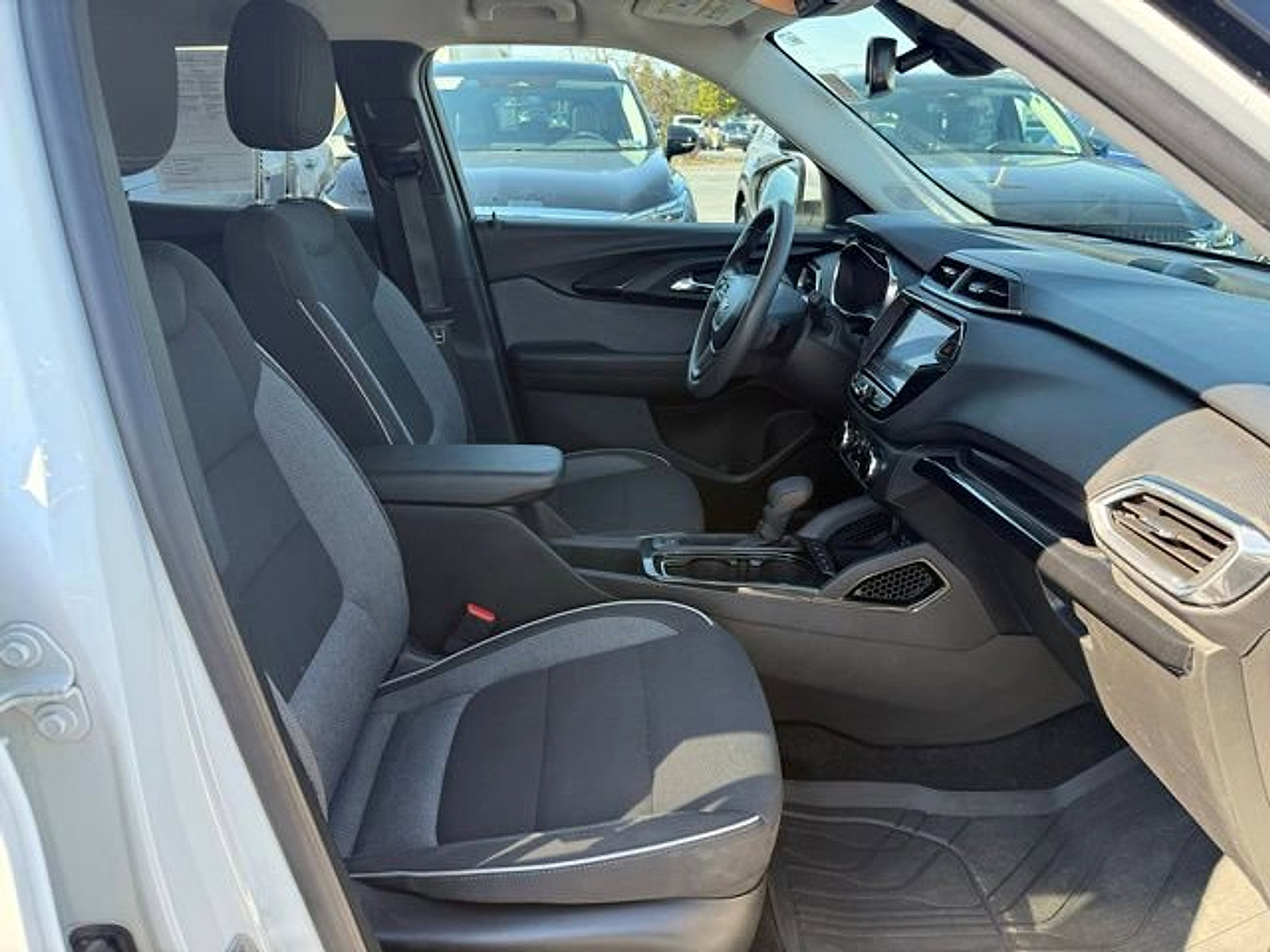 Used 2023 Chevrolet TrailBlazer LT w/ Convenience Package AWD/4WD image 24