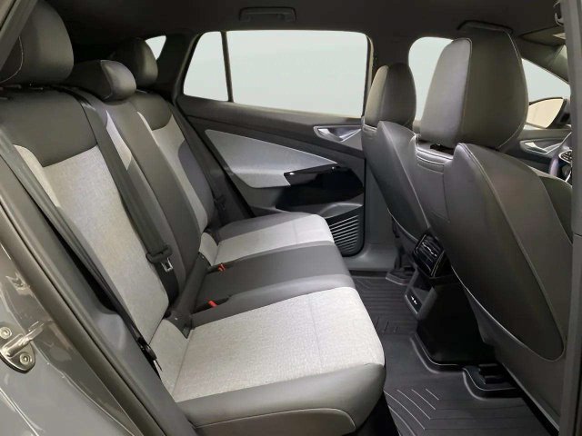 Used 2025 Volkswagen ID.4 Pro RWD image 42