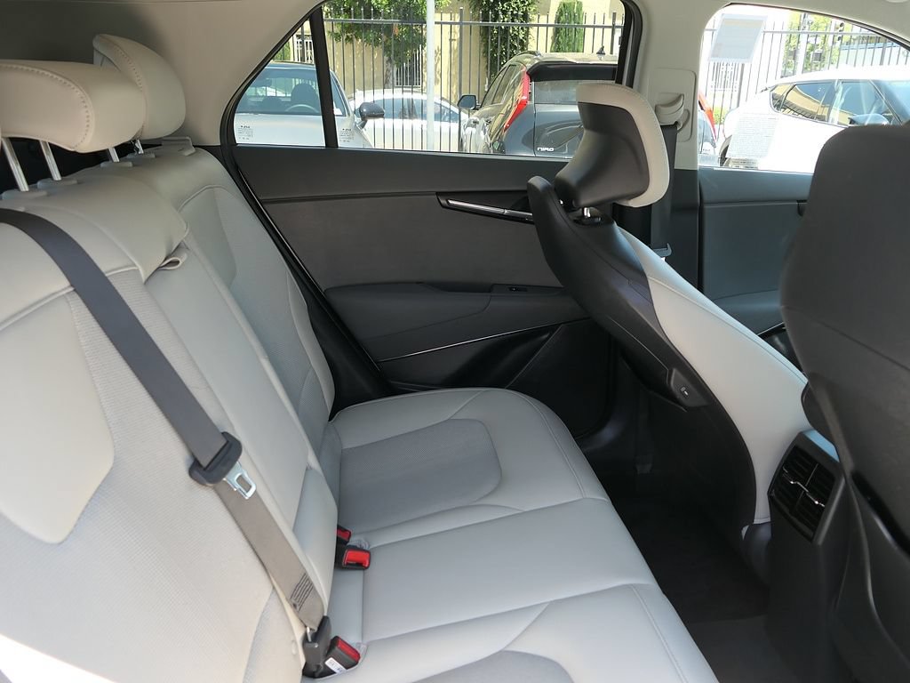 Used 2024 Kia Niro EX Touring FWD image 24