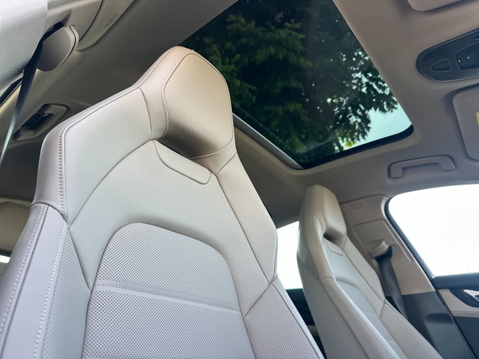 New 2026 Porsche Panamera RWD image 17