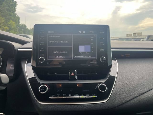 Used 2021 Toyota Corolla LE FWD image 24