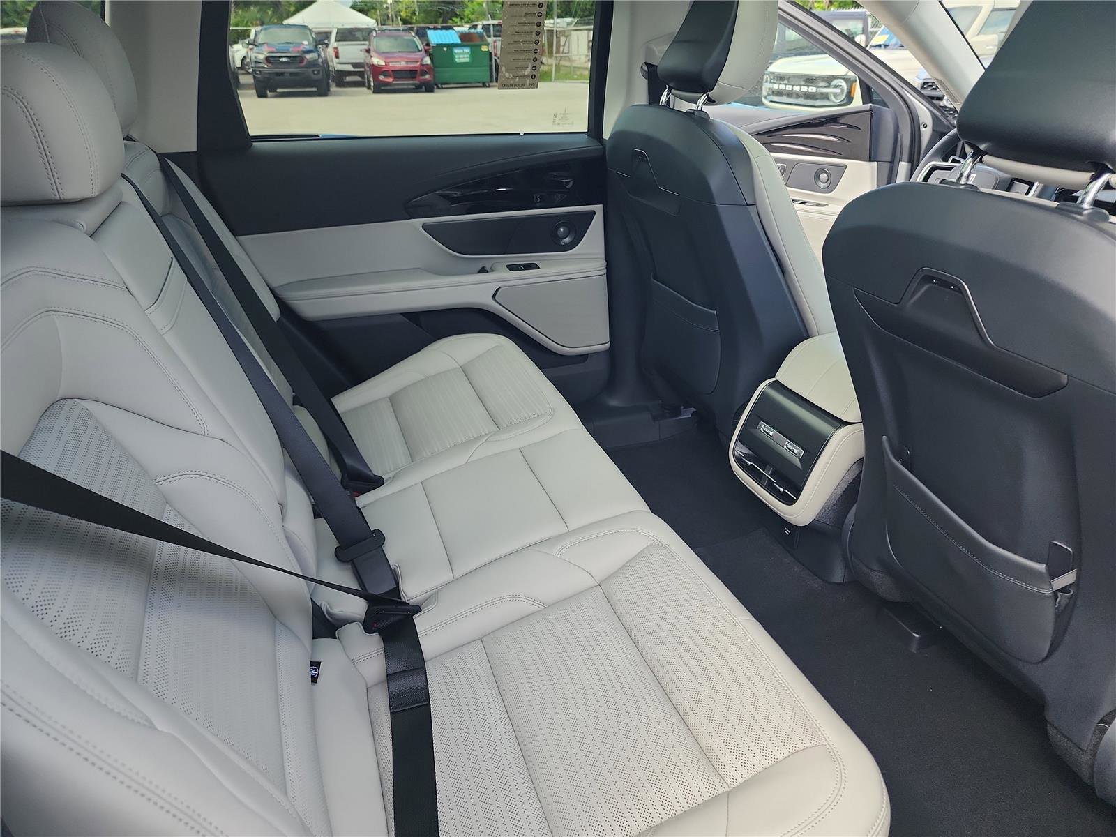 New 2026 Lincoln Nautilus Reserve w/ Jet Appearance Package image 22