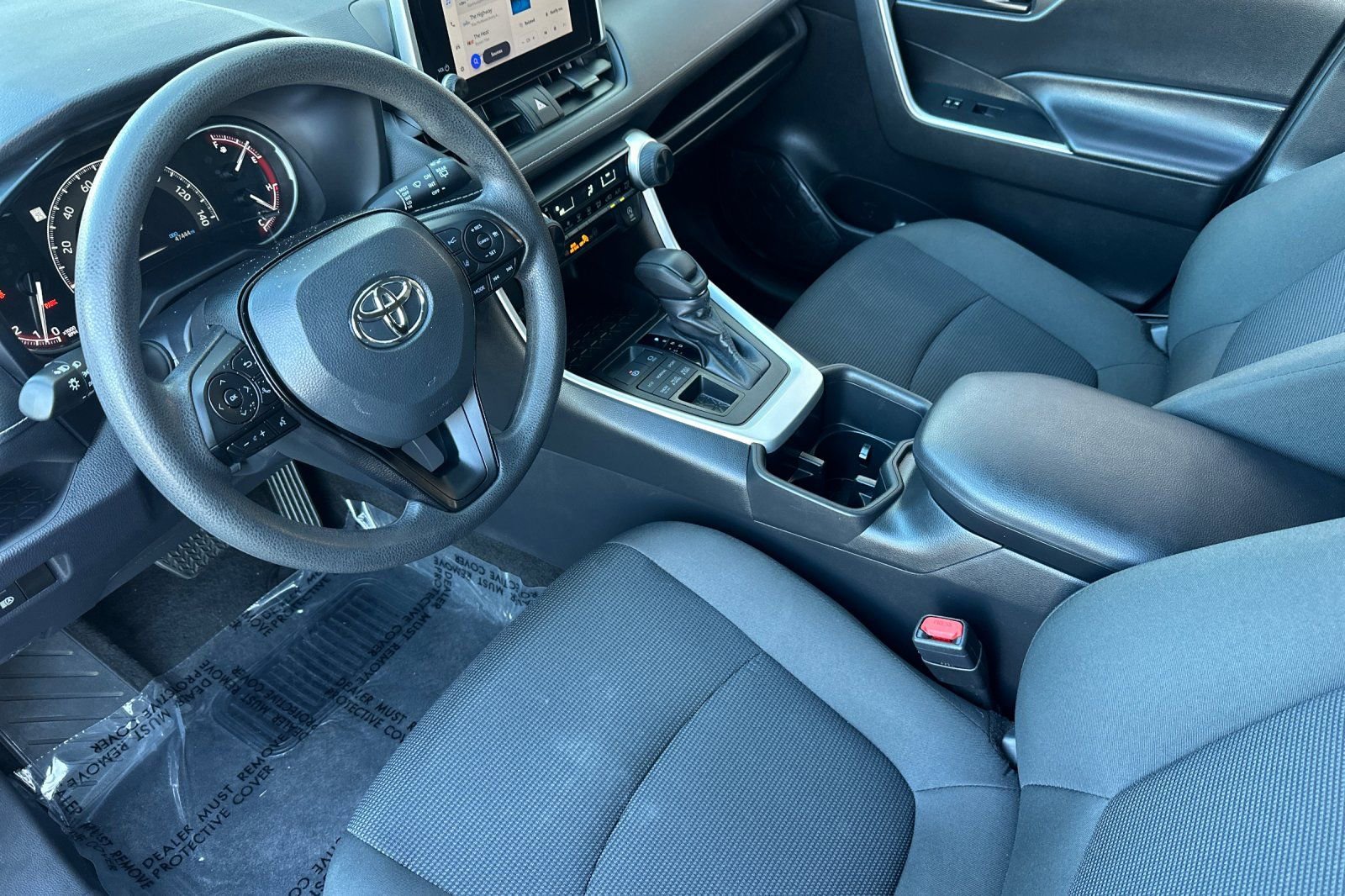 Used 2024 Toyota RAV4 LE image 8