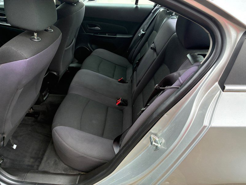 Used 2014 Chevrolet Cruze LT FWD image 14