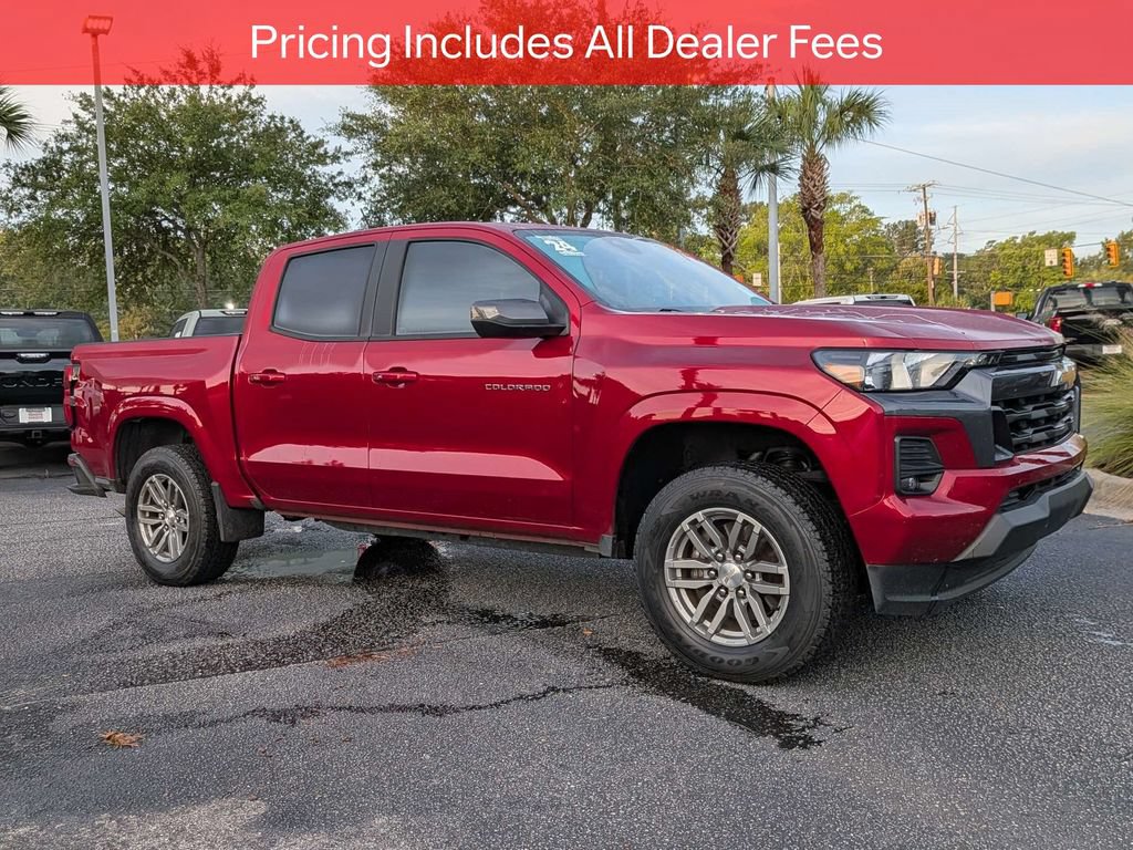 Used 2024 Chevrolet Colorado LT w/ LT Convenience Package II RWD image 2