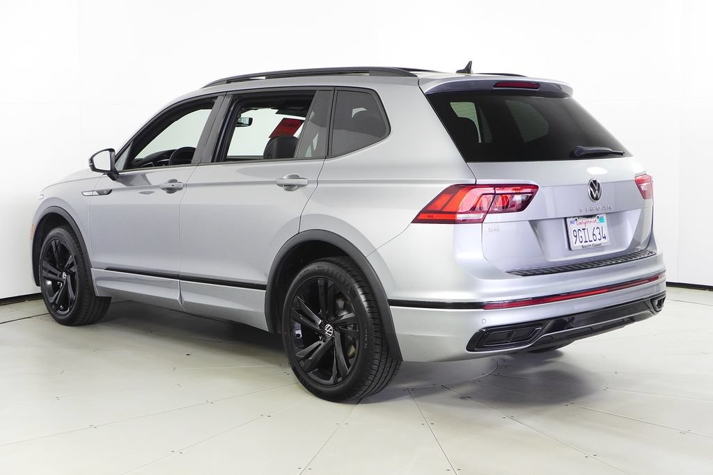 Certified 2023 Volkswagen Tiguan SE R-Line FWD image 9
