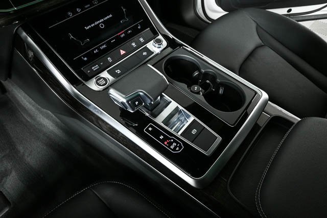 New 2025 Audi Q8 Premium image 19