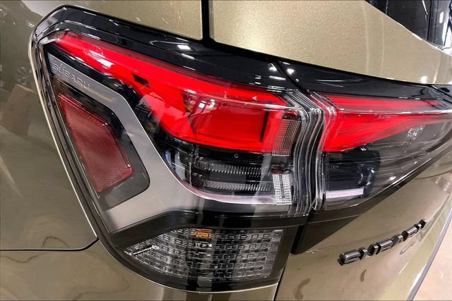 Used 2025 Subaru Forester Limited AWD/4WD image 29