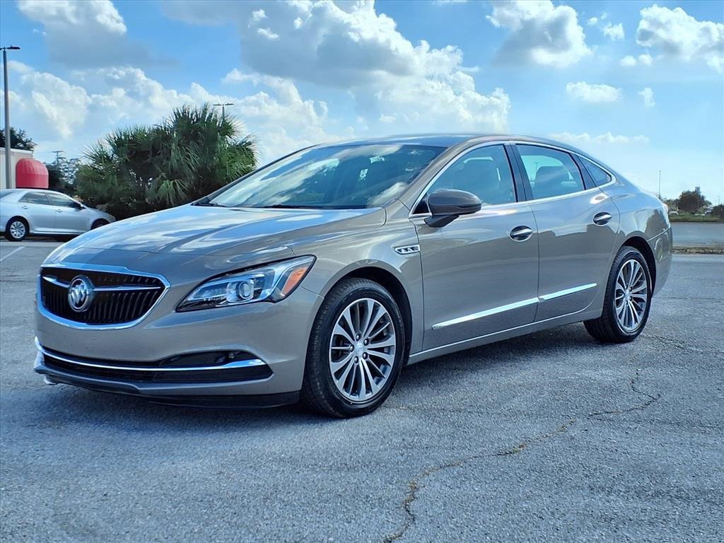 Used 2019 Buick LaCrosse Preferred image 3