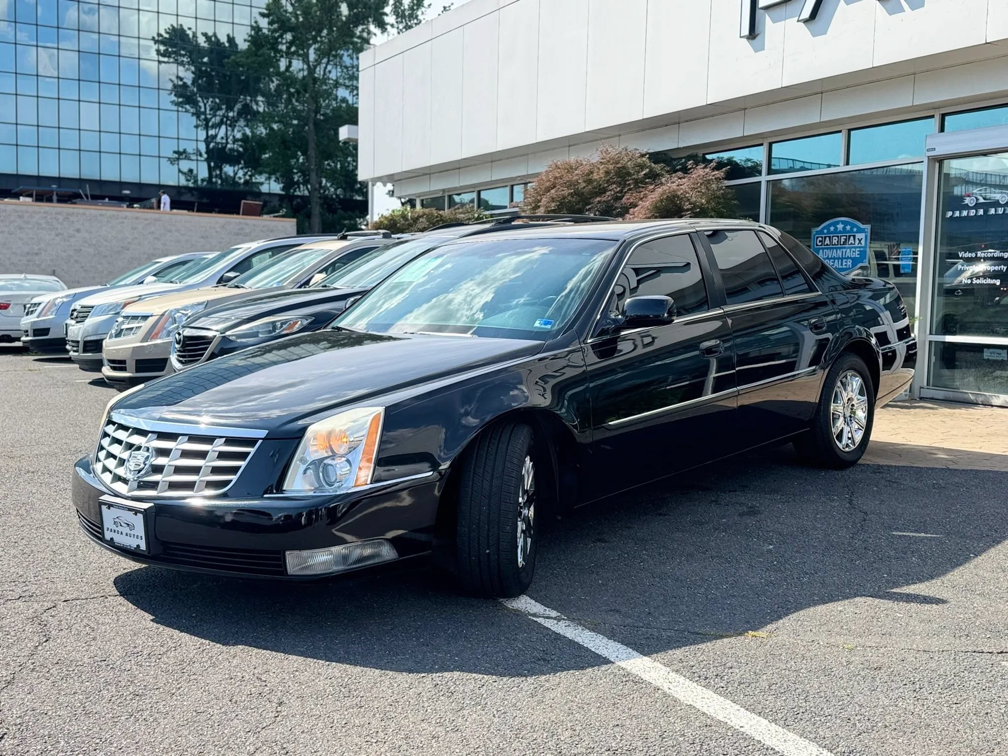 Used 2010 Cadillac DTS FWD image 7