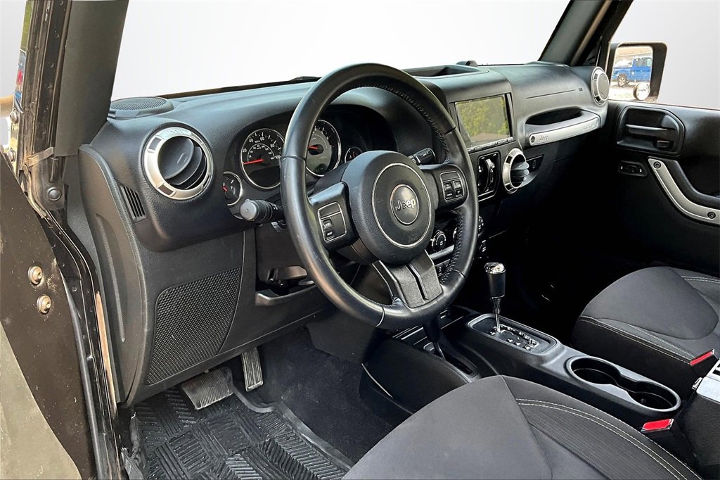 Used 2018 Jeep Wrangler Unlimited Sahara image 15