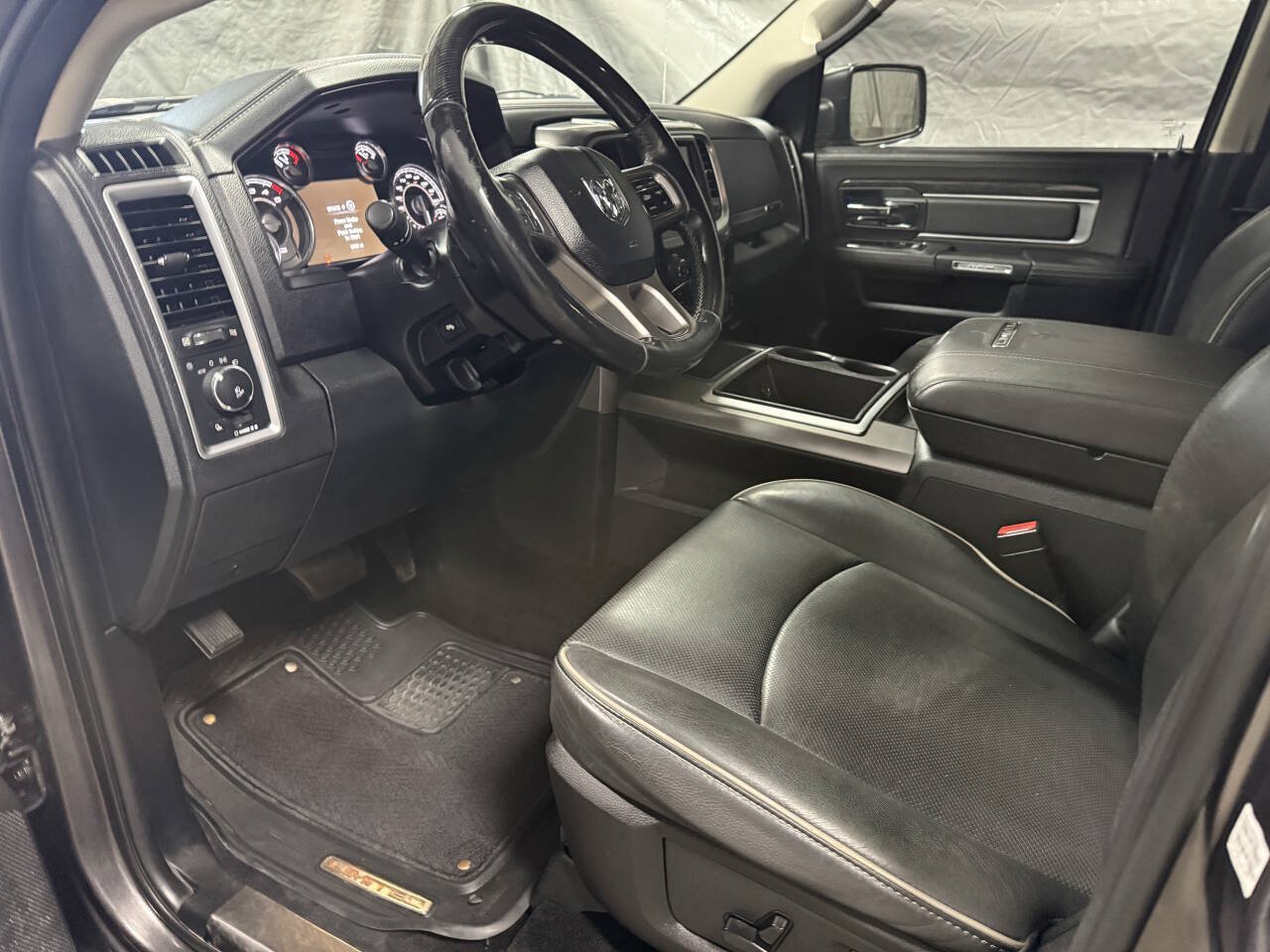 Used 2015 RAM 1500 Limited AWD/4WD image 17