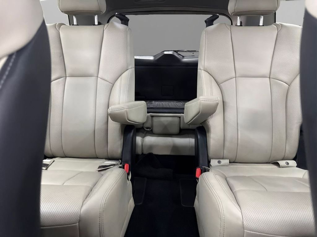 Used 2023 Subaru Ascent Limited image 18