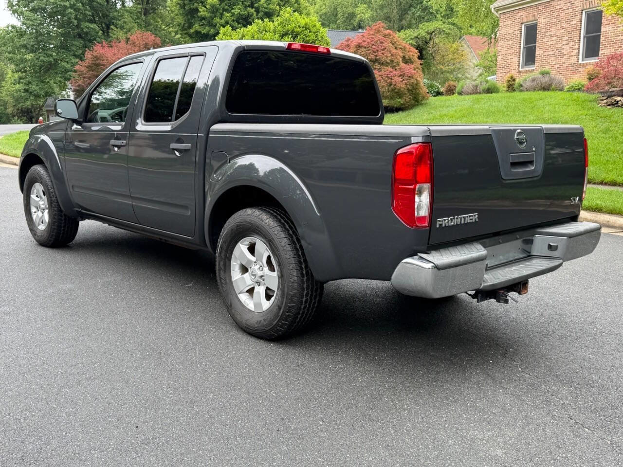 Used 2012 Nissan Frontier SV RWD image 5