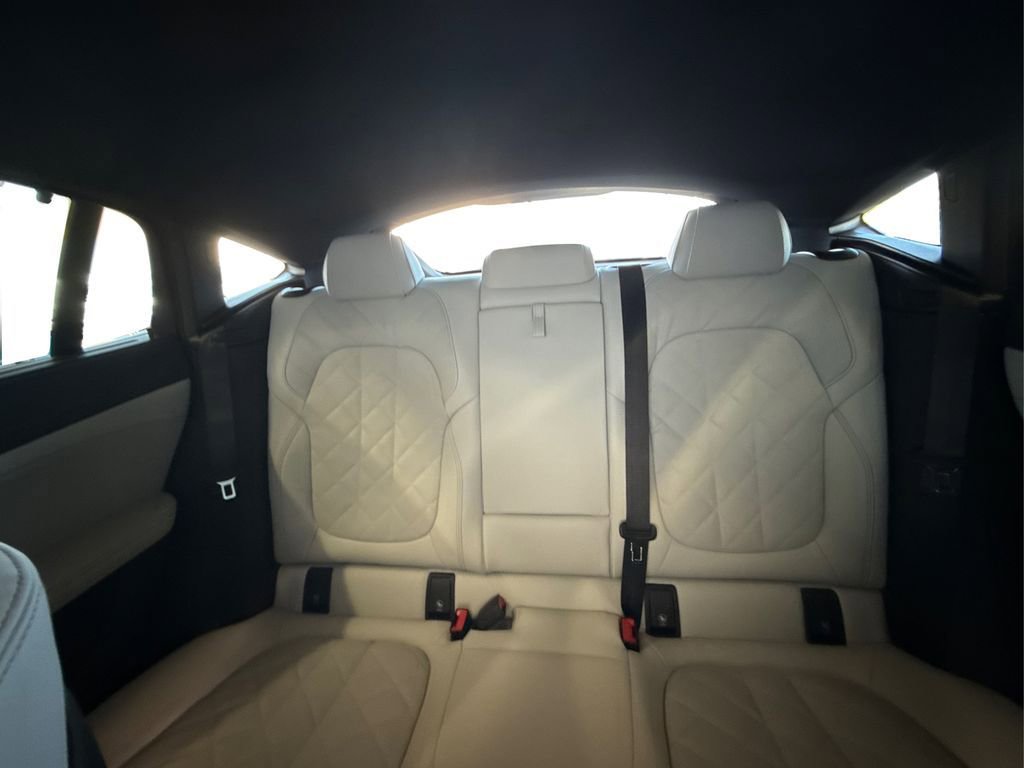 New 2026 BMW X6 M60i w/ Climate Comfort Package image 20