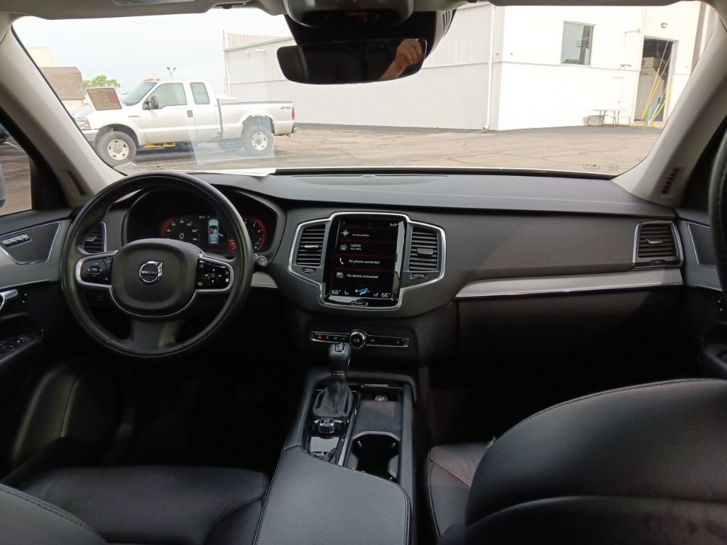 Used 2022 Volvo XC90 T5 Momentum AWD/4WD image 35