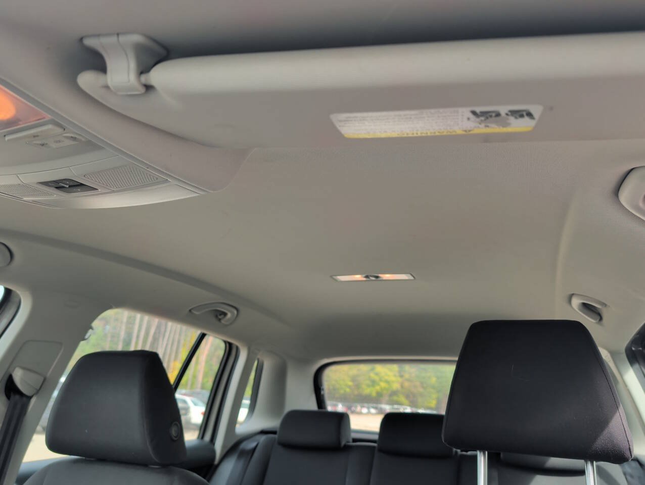 Used 2011 Volkswagen Tiguan S FWD image 31