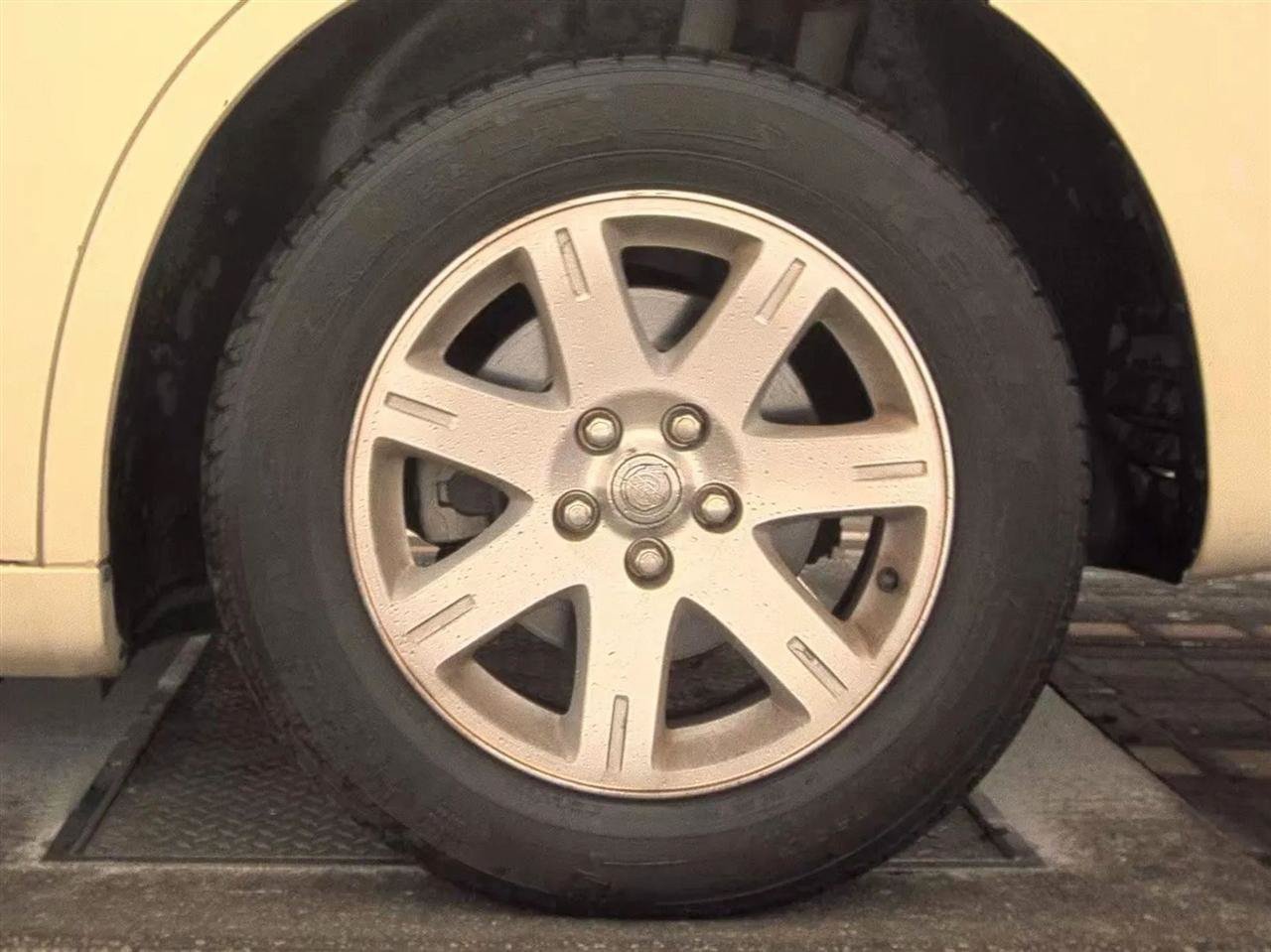Used 2007 Chrysler 300 RWD image 12