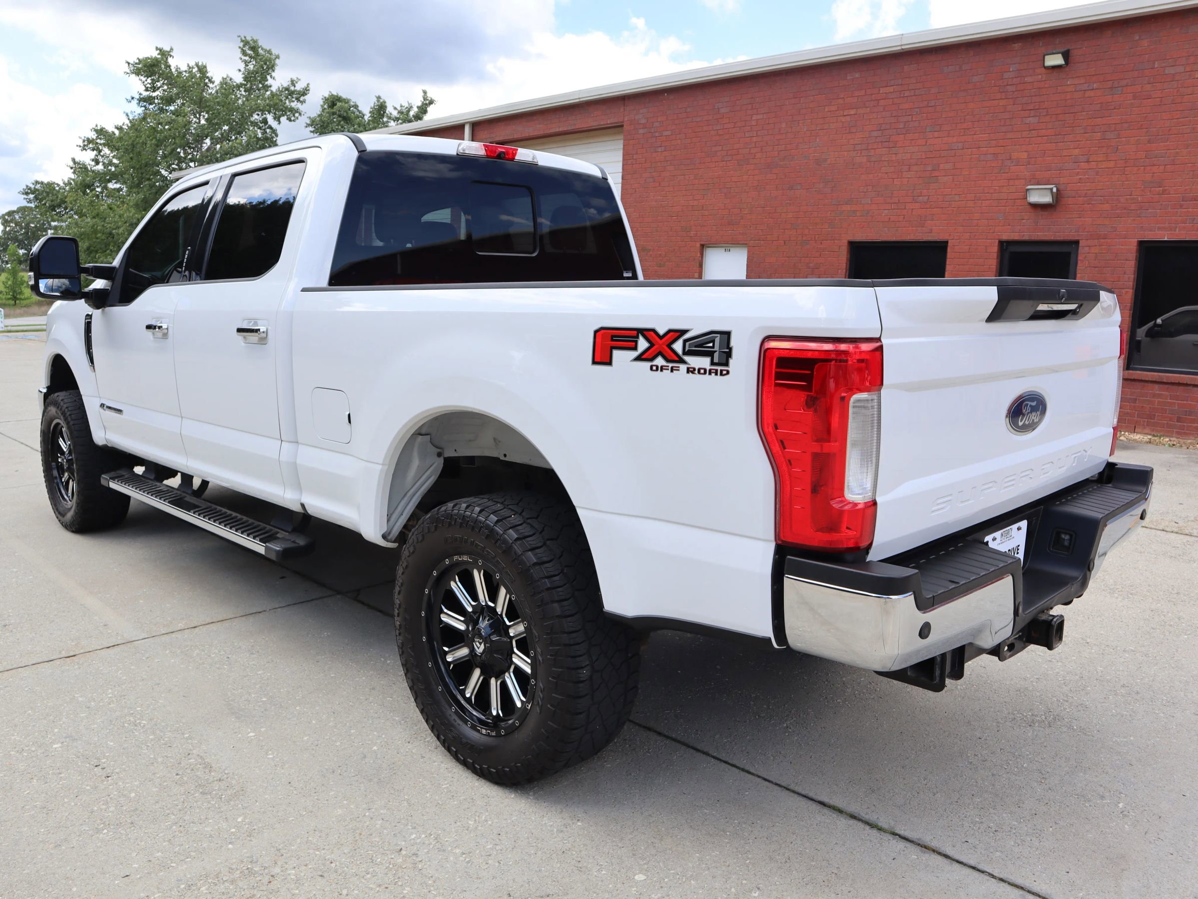 Used 2018 Ford F250 Lariat w/ Lariat Ultimate Package image 3