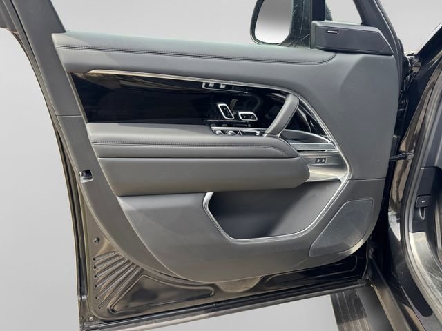 Used 2024 Land Rover Range Rover Long Wheelbase SE AWD/4WD image 9