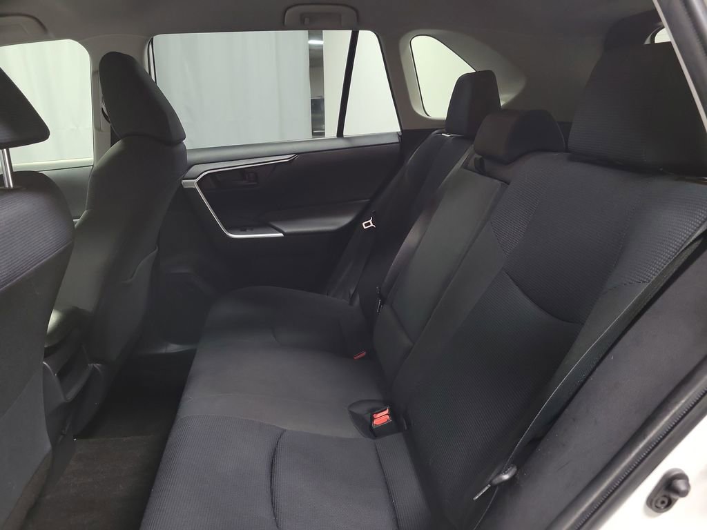 Used 2019 Toyota RAV4 LE w/ Carpet Mat Package image 20