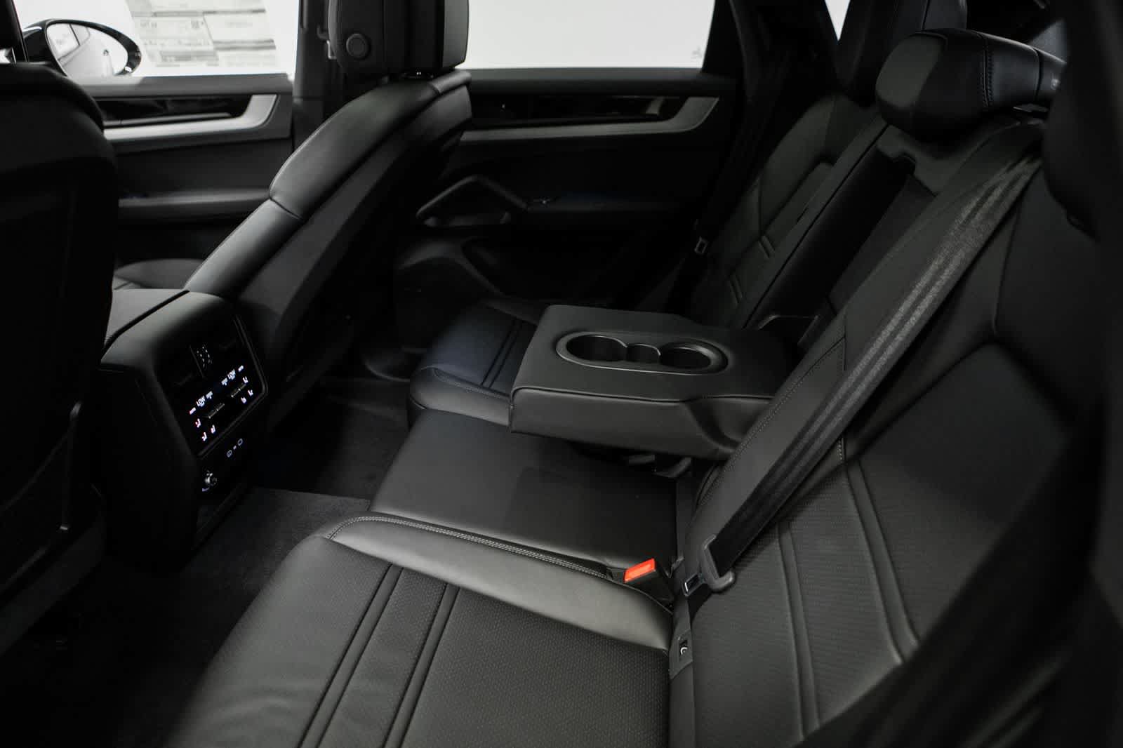 New 2026 Porsche Cayenne S AWD/4WD image 33