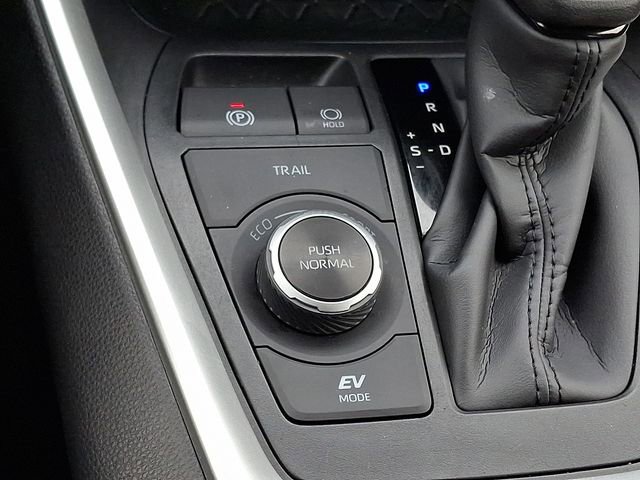 Certified 2025 Toyota RAV4 XLE AWD/4WD image 22