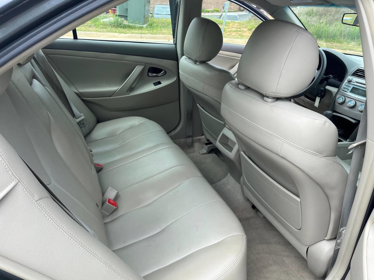 Used 2009 Toyota Camry LE FWD image 19