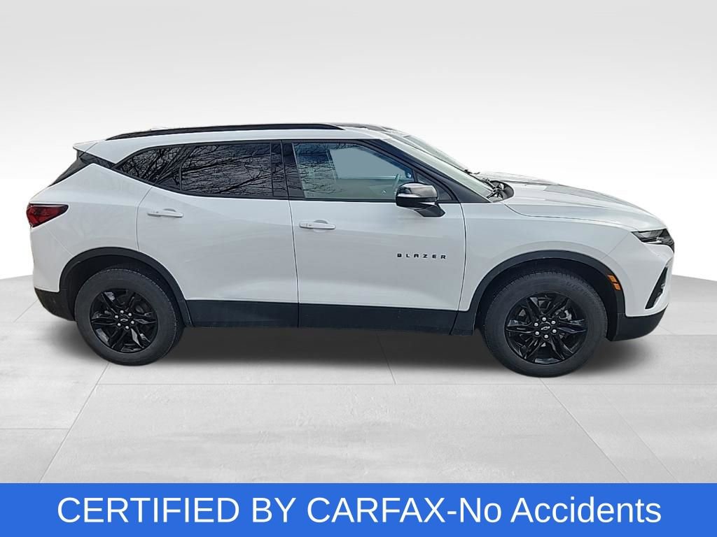 Used 2022 Chevrolet Blazer LT image 2
