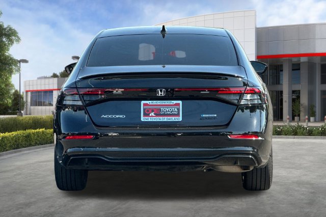 Used 2025 Honda Accord Sport image 5