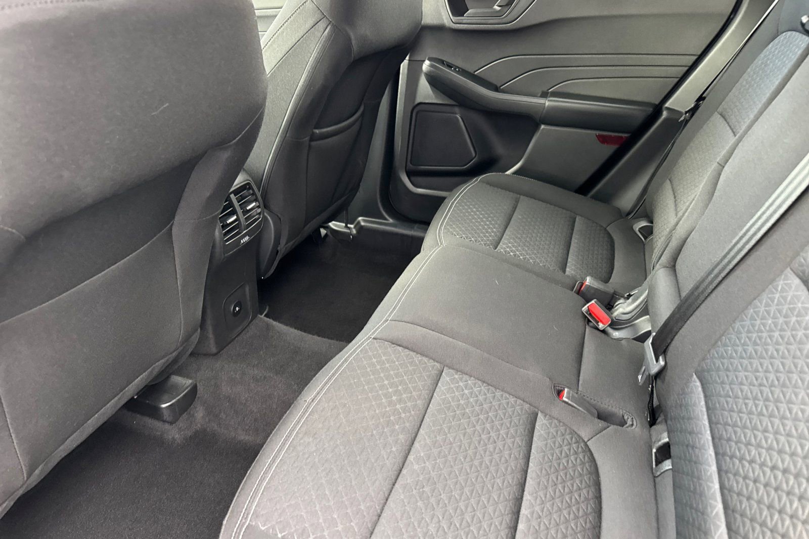 Used 2025 Ford Escape Active image 12