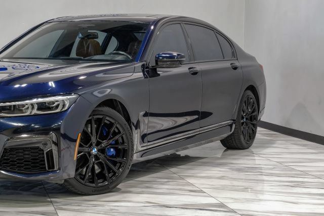 Used 2022 BMW 750i xDrive w/ Luxury Rear Seating Package AWD/4WD image 8