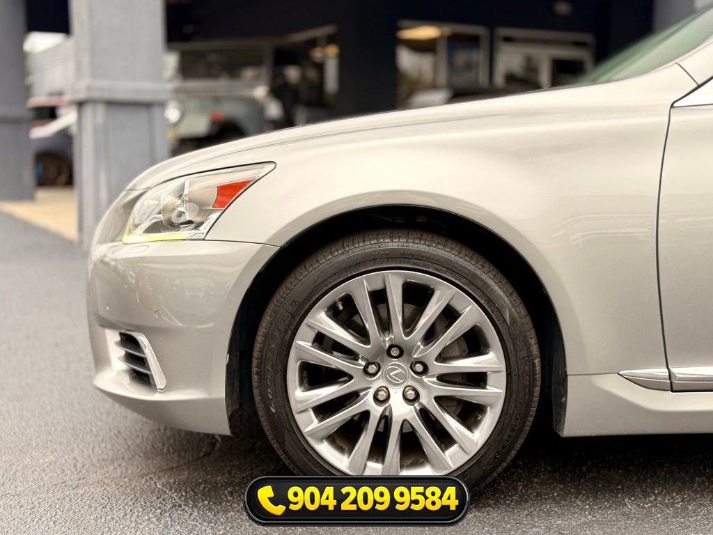 Used 2016 Lexus LS 460 w/ Comfort Package RWD image 14