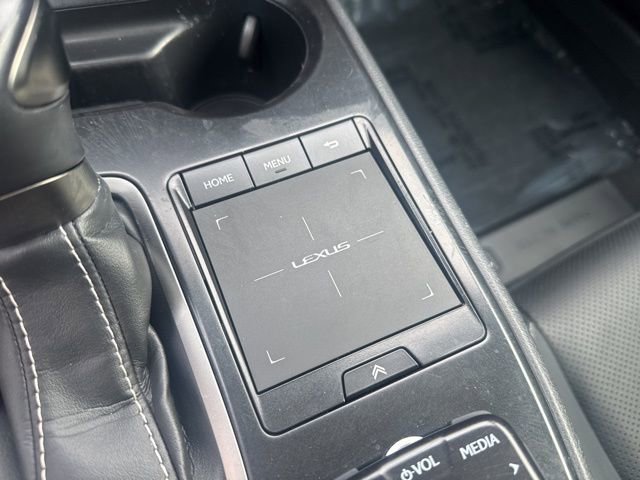 Used 2020 Lexus UX 200 w/ Premium Package image 27