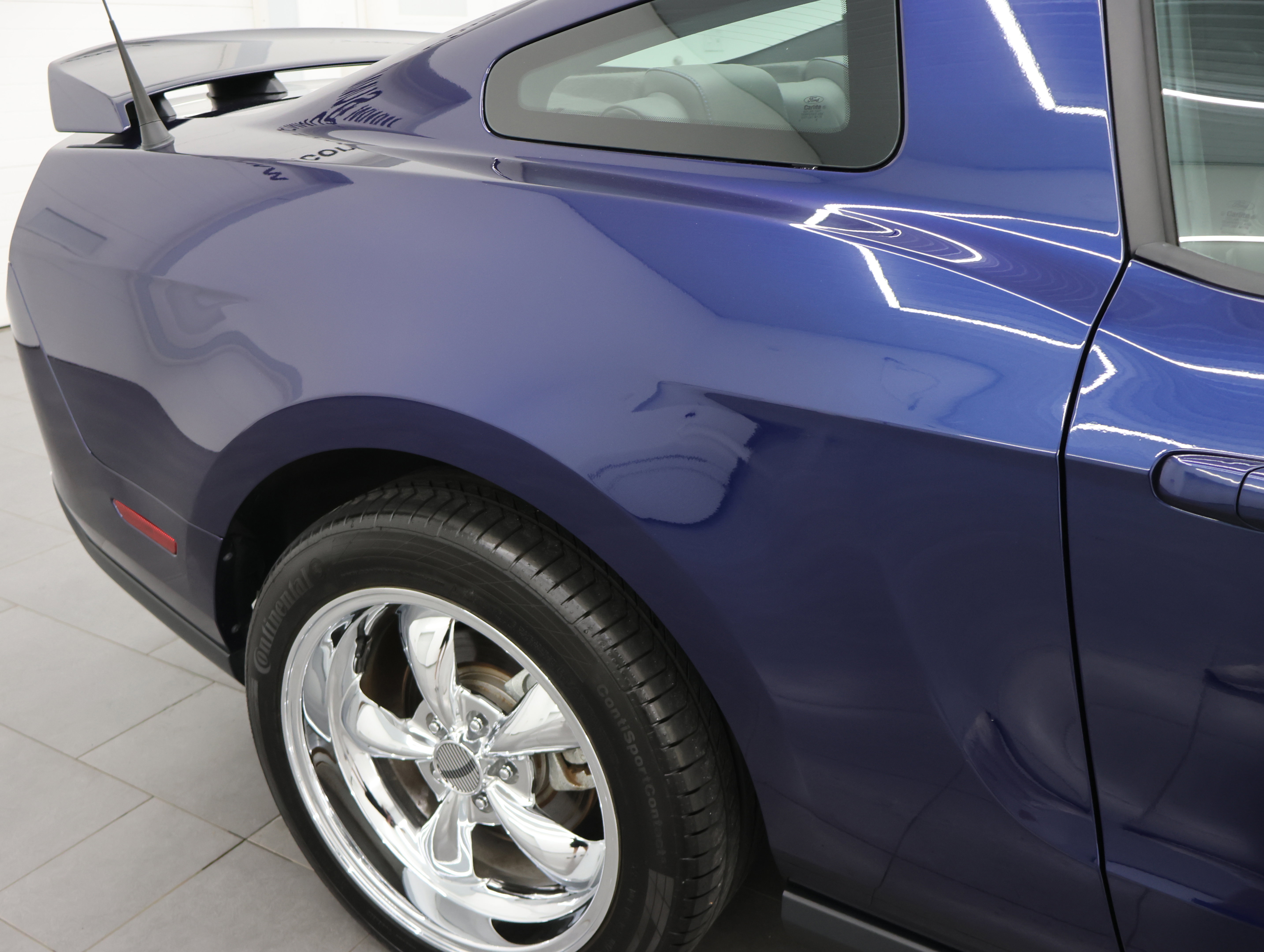 Used 2010 Ford Mustang GT Premium RWD image 24
