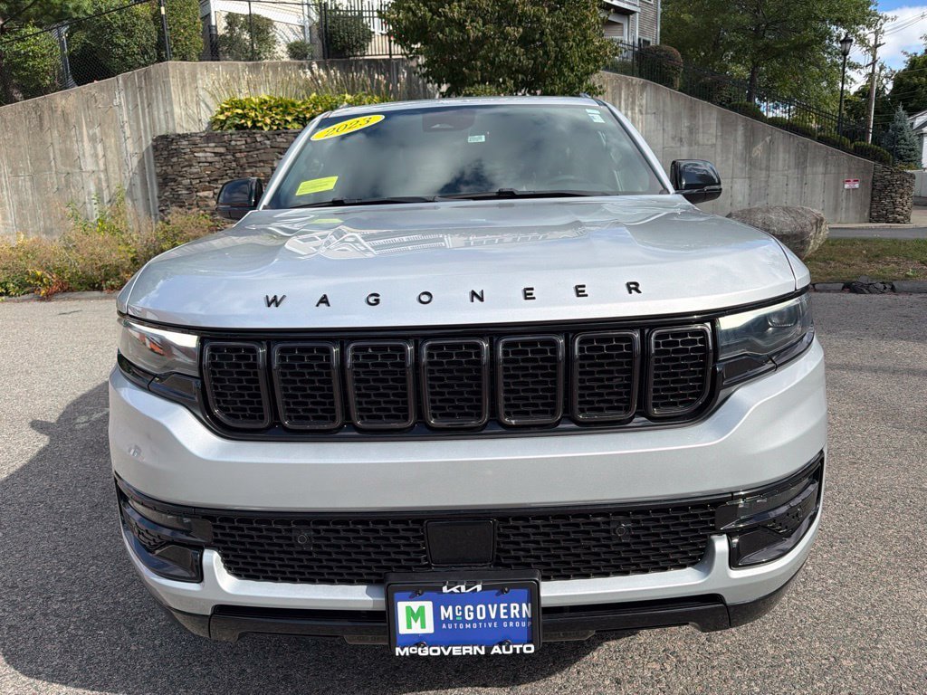 Used 2023 Jeep Wagoneer Series II AWD/4WD image 10