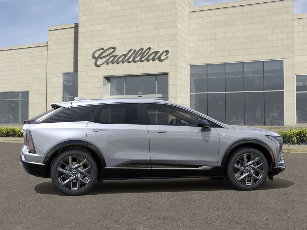 New 2026 Cadillac Optiq Luxury 1 image 5