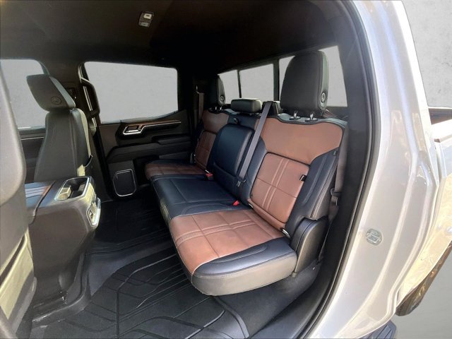 Used 2023 Chevrolet Silverado 1500 High Country RWD image 28