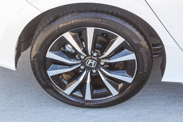 Used 2024 Honda Civic EX-L image 11
