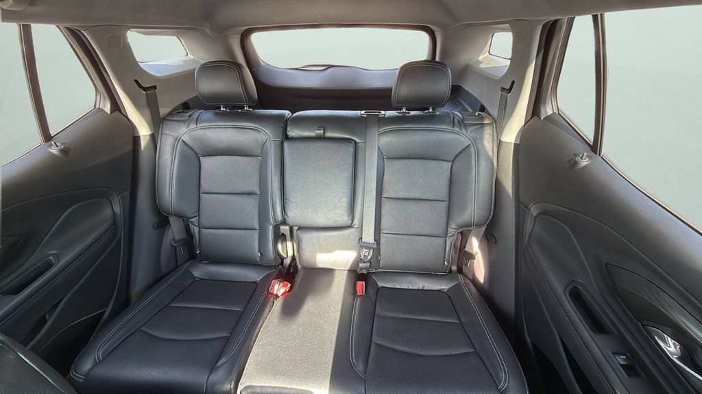 Used 2024 GMC Terrain SLE w/ Elevation Edition FWD image 11