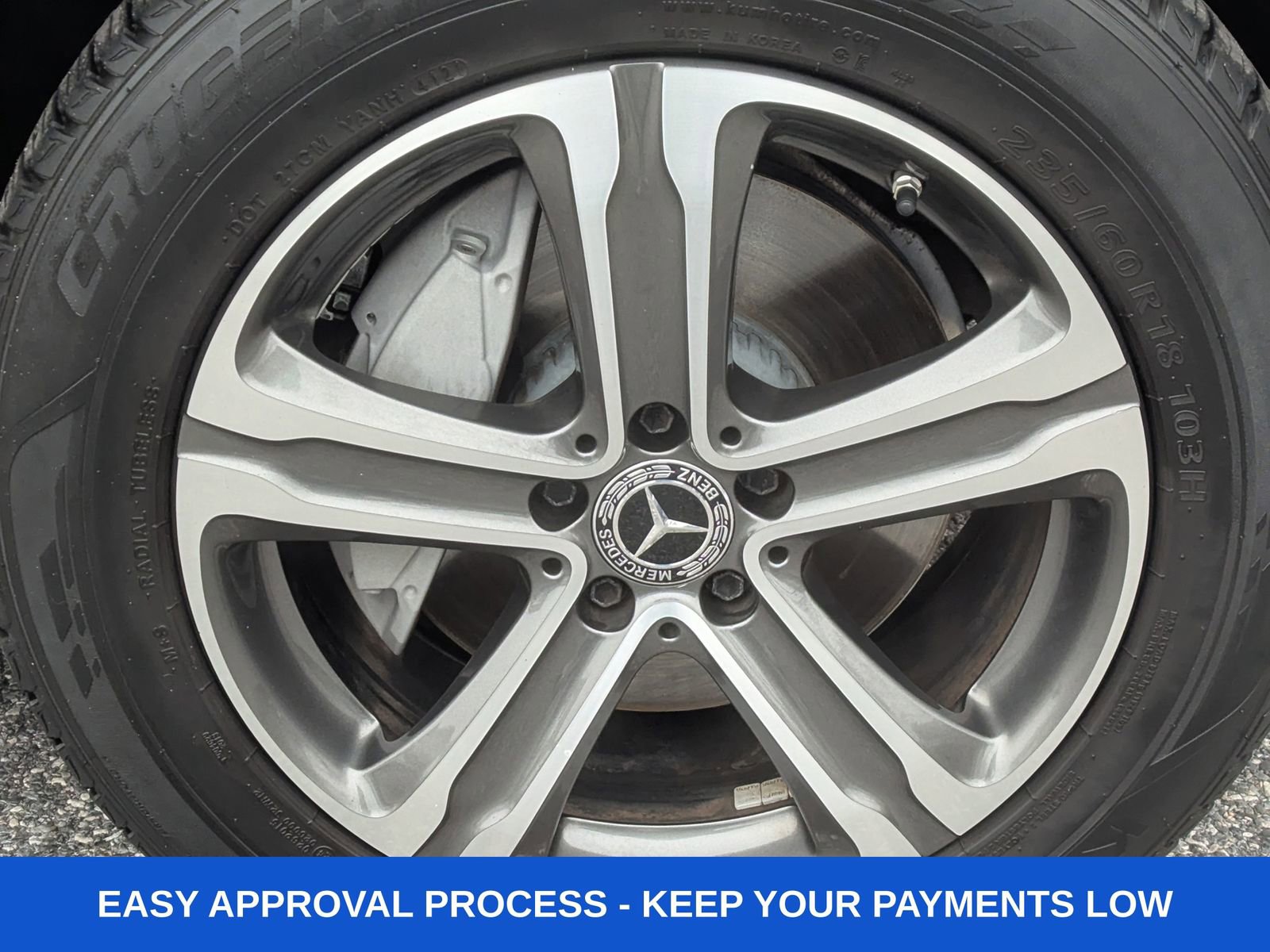 Used 2019 Mercedes-Benz GLC 300 4MATIC w/ Premium Package image 12