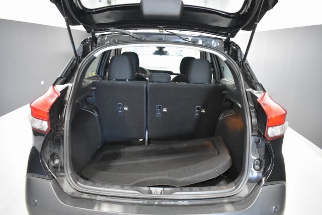 Used 2020 Nissan Kicks SV image 27