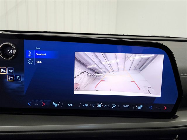 Used 2025 Chevrolet Traverse LT w/ LPO, Floor Liner Package image 23