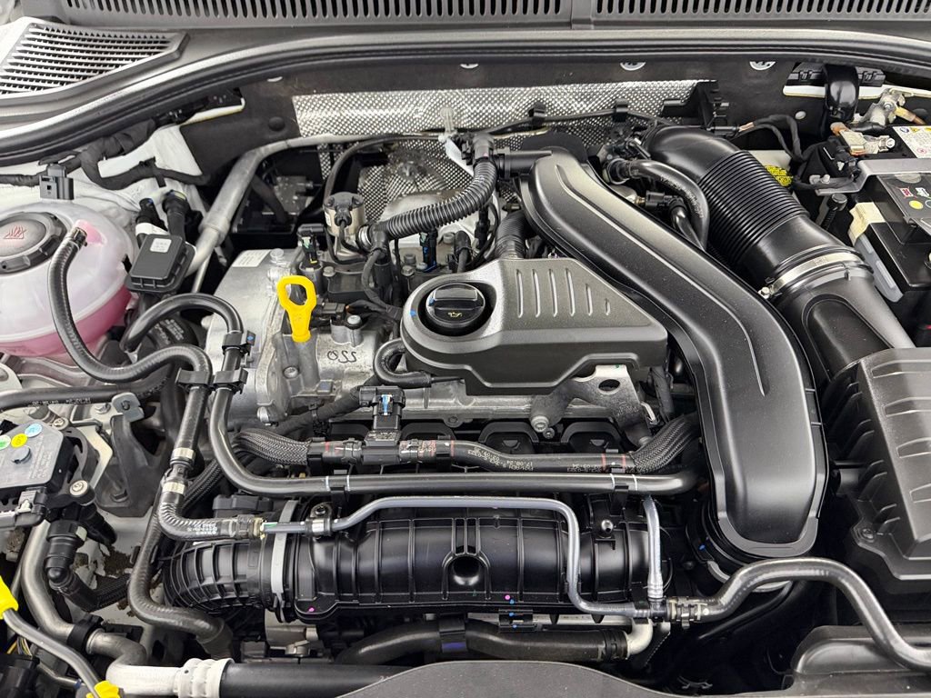 Used 2025 Volkswagen Jetta Sport image 33