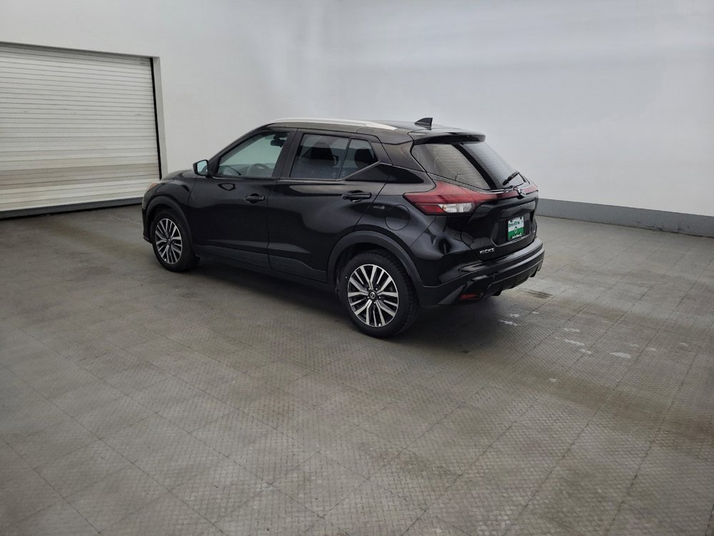 Used 2021 Nissan Kicks SV FWD image 3