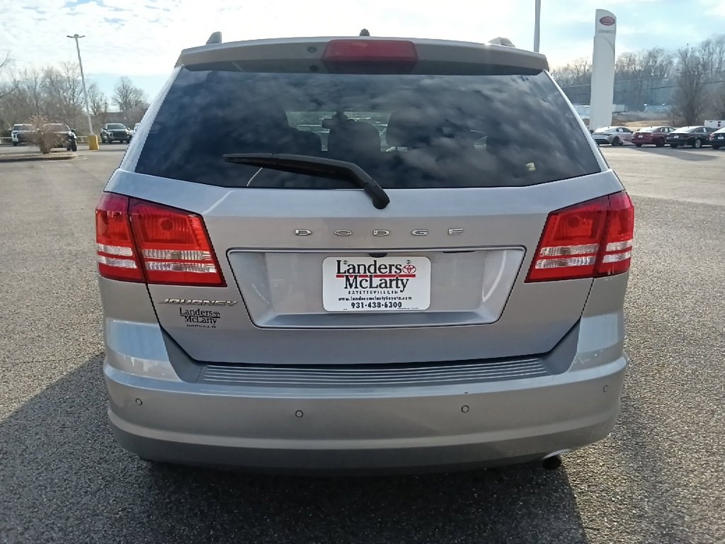 Used 2020 Dodge Journey SE w/ SE Popular Equipment Group image 4