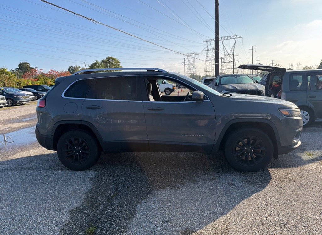 Used 2021 Jeep Cherokee Latitude Lux w/ Sun & Sound Group AWD/4WD image 4