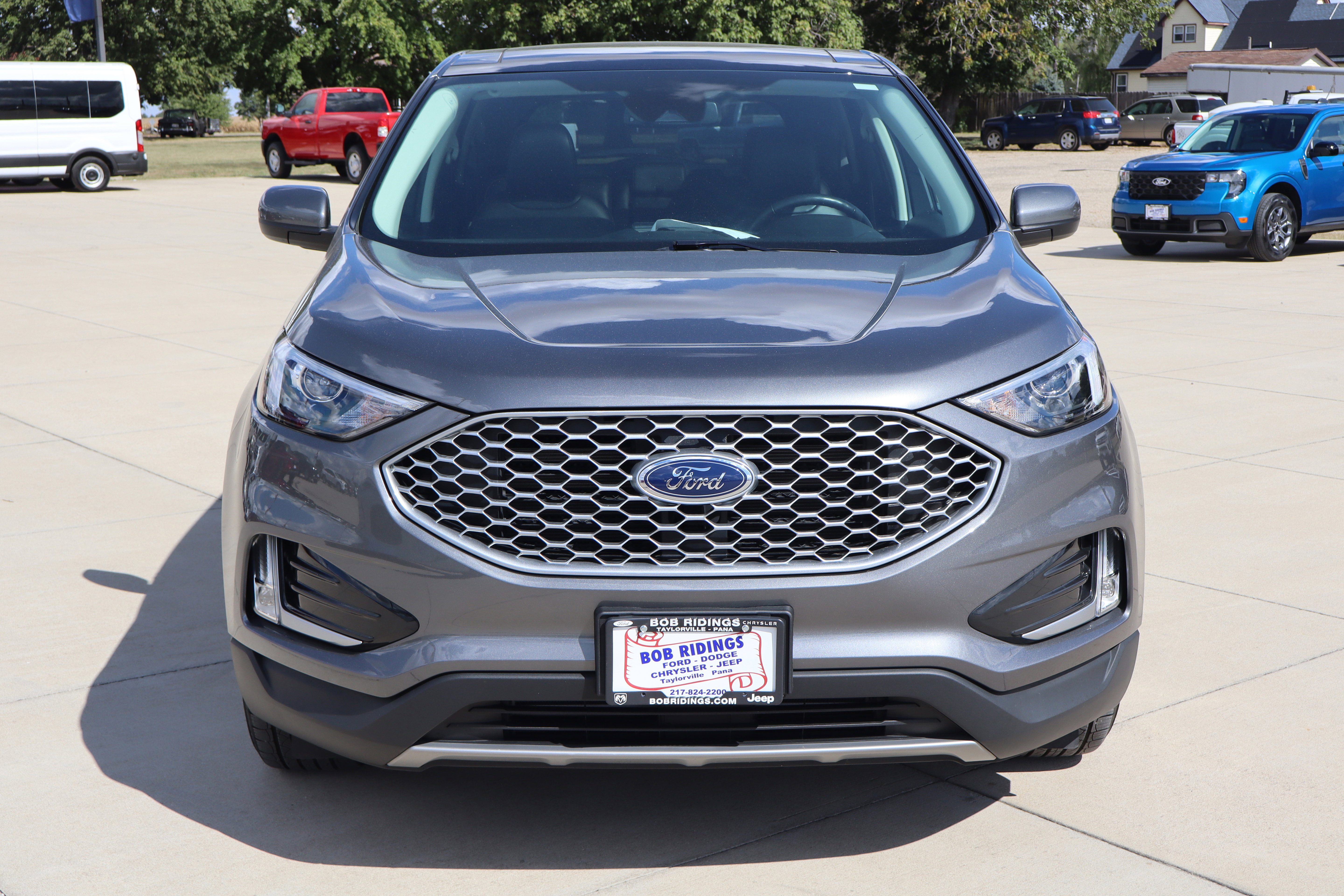 Used 2023 Ford Edge SEL w/ Convenience Package image 3