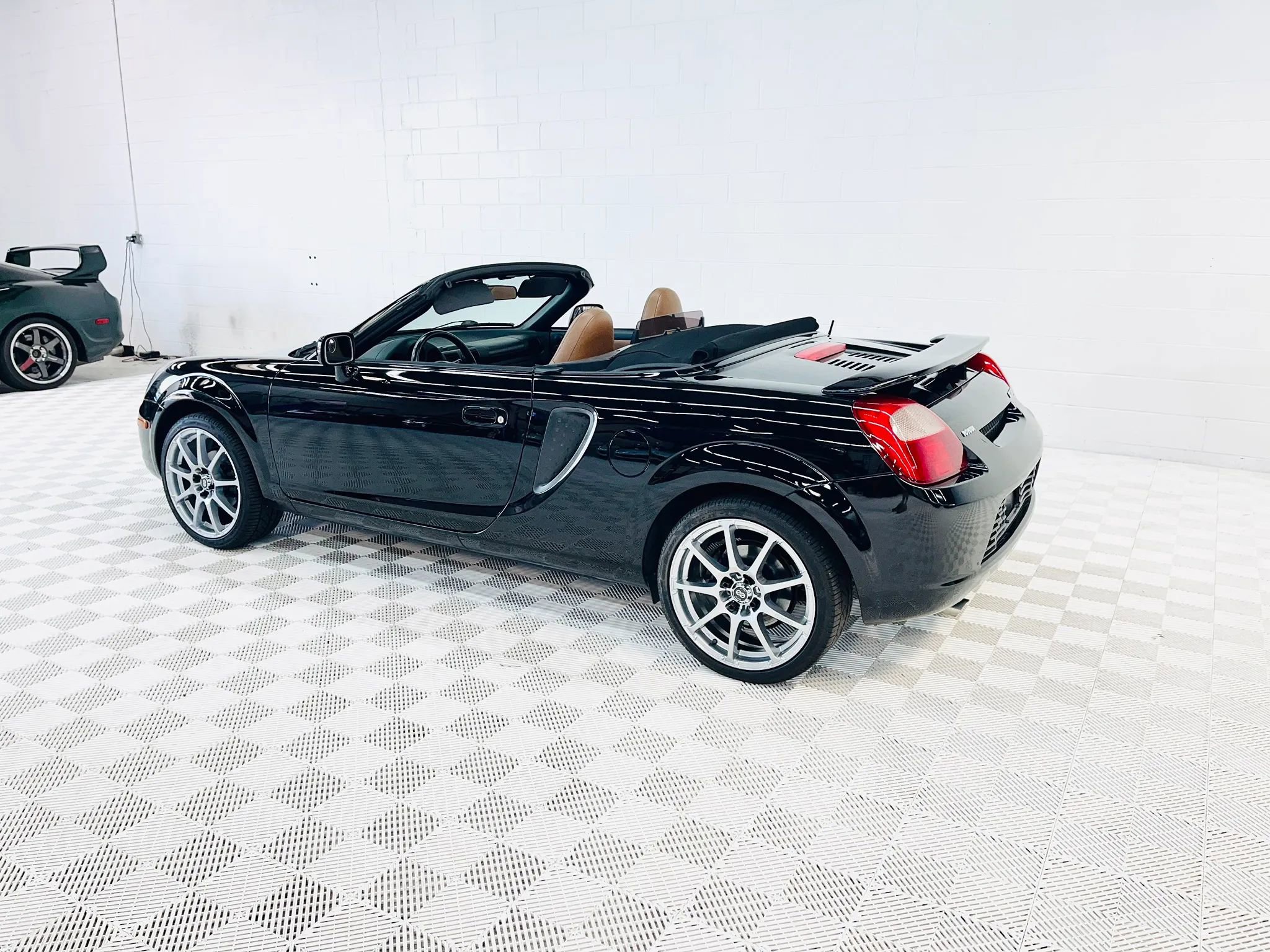 Used 2002 Toyota MR2 RWD image 13