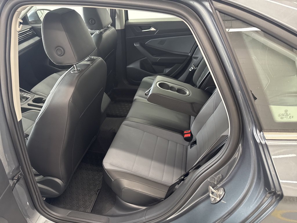 New 2026 Volkswagen Jetta SE FWD image 14